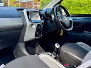 2014 Toyota Aygo 1.0 Vvt-I X-Play Euro 5 5dr Euro 5 in Grey — image 3