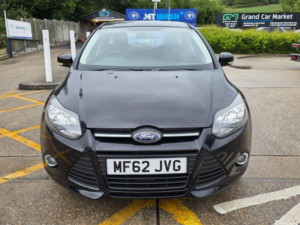 2012 Ford Focus 1.6 Zetec Powershift Euro 5 5dr in Black — image 5
