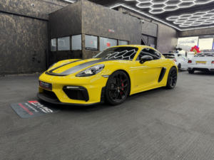 2021 Porsche 718 4.0 Gt4 in Yellow — image 4