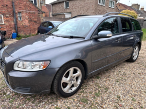 2011 Volvo V50 1.6 D2 Es in Grey — image 3