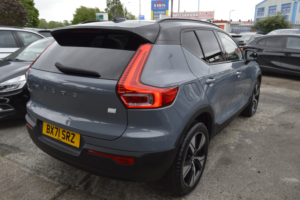 2022 Volvo Xc40 1.5 R-Design T4 Plug-In Hybrid Fwd in Grey — image 2