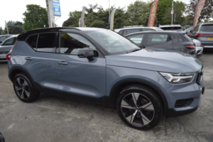 2022 Volvo Xc40 1.5 R-Design T4 Plug-In Hybrid Fwd in Grey — image 6