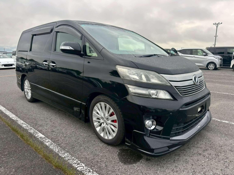 2012 Toyota Vellfire 2.4 Z 5dr 8 Seats in Black — image 1