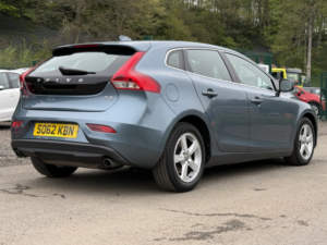 2012 Volvo V40 1.6 T3 Se in Blue — image 6