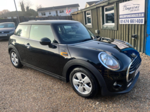 2016 MINI Hatch 1.5 Cooper Euro 6 (s/s) 3dr in Black — image 6