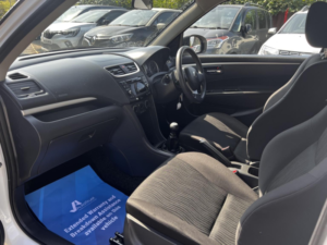 2013 Suzuki Swift 1.2 Sz3 in White — image 4