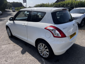 2013 Suzuki Swift 1.2 Sz3 in White — image 6