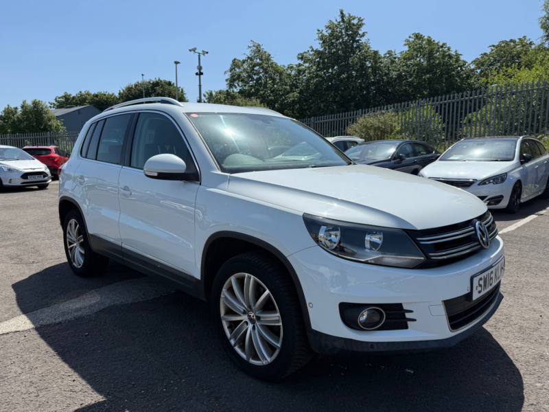 2016 Volkswagen Tiguan 2.0 Tdi Bluemotion Tech Match Edition SUV 5dr Diesel Manual 4WD Euro 6 (s/s) (150 Ps) in White — image 1