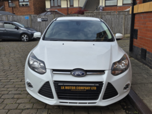 2014 Ford Focus 1.0 T Ecoboost Zetec in White — image 3