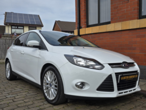 2014 Ford Focus 1.0 T Ecoboost Zetec in White — image 4