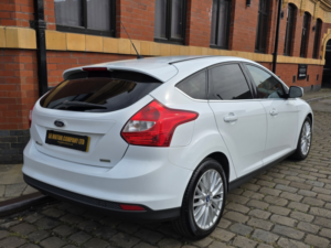 2014 Ford Focus 1.0 T Ecoboost Zetec in White — image 6