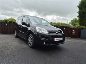 2018 Citroen Berlingo 1.6 Bluehdi Feel in Black — image 1