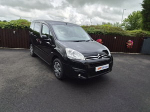 2018 Citroen Berlingo 1.6 Bluehdi Feel in Black — image 2