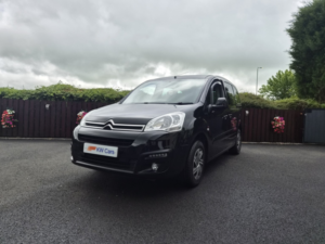 2018 Citroen Berlingo 1.6 Bluehdi Feel in Black — image 6