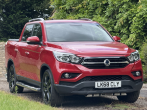 2018 Ssangyong Musso 2.2 D Saracen in Red — image 3