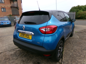 2016 Renault Captur 0.9 Dynamique S Nav Tce 90 in Blue — image 5