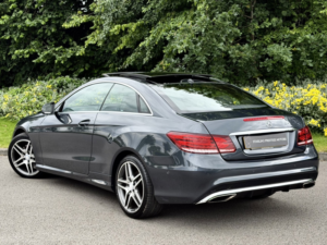 2015 Mercedes-Benz E Class 2.1 E220d Bluetec Amg Line in Grey — image 3