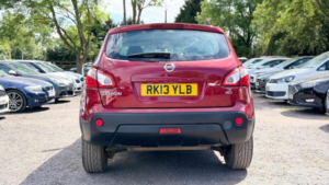 2013 Nissan Qashqai 1.5 Dci Acenta 2WD Euro 5 5dr in Red — image 6