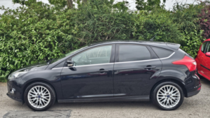 2014 Ford Focus 1.0 T Ecoboost Zetec in Black — image 4