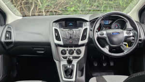 2014 Ford Focus 1.0 T Ecoboost Zetec in Black — image 5