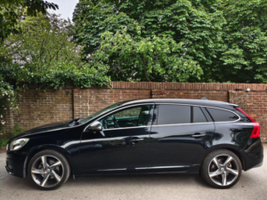 2012 Volvo V60 1.6 T4 R-Design Lux Nav Powershift Euro 5 5dr in Black — image 3