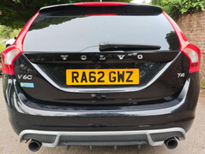 2012 Volvo V60 1.6 T4 R-Design Lux Nav Powershift Euro 5 5dr in Black — image 4