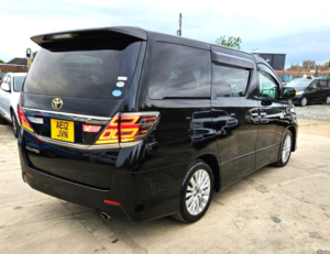 2012 Toyota Vellfire 8 Seater- 2.4l Petrol-Ulez/caz Pass-Free 42months Gold Warranty & 12 Months Aa Breakdown Cover in Black — image 4