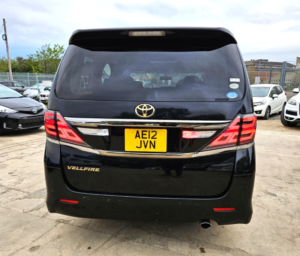 2012 Toyota Vellfire 8 Seater- 2.4l Petrol-Ulez/caz Pass-Free 42months Gold Warranty & 12 Months Aa Breakdown Cover in Black — image 5