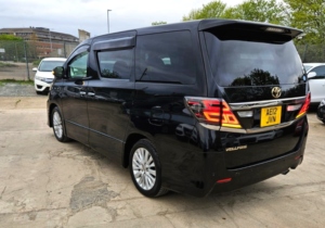 2012 Toyota Vellfire 8 Seater- 2.4l Petrol-Ulez/caz Pass-Free 42months Gold Warranty & 12 Months Aa Breakdown Cover in Black — image 6
