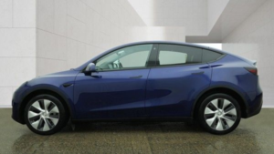 2022 Tesla Model Y (dual Motor) Long Range SUV 5dr Electric Auto 4wde (384 Bhp) in Blue — image 5