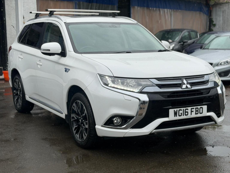 2016 Mitsubishi Outlander 2.0h 12kwh Gx4h CVT 4WD Euro 6 (s/s) 5dr in White — image 1