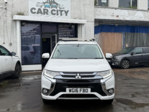 2016 Mitsubishi Outlander 2.0h 12kwh Gx4h CVT 4WD Euro 6 (s/s) 5dr in White — image 2