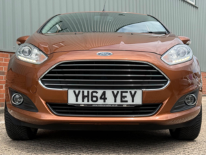 2014 Ford Fiesta 1.6 Titanium Powershift Euro 5 5dr in Yellow — image 2