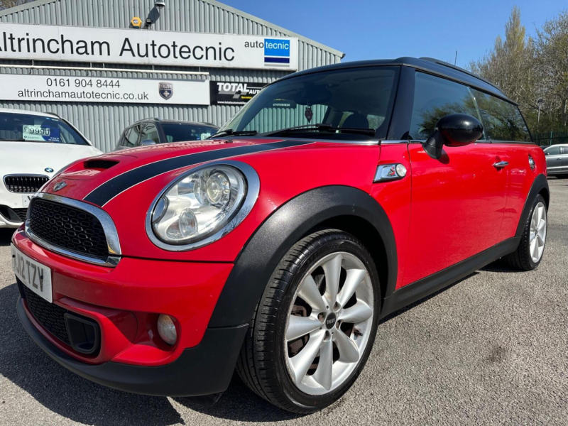 2012 MINI Clubman 1.6 Cooper S Euro 5 (s/s) 5dr in Red — image 1