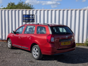 2013 Dacia Logan Mcv 0.9 Tce Laureate in Red — image 4