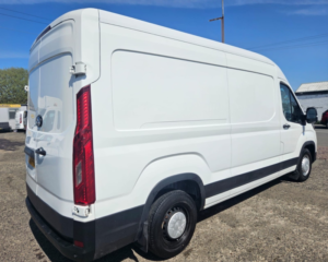 2021 Maxus Deliver 9 2.0 D20 in White — image 5
