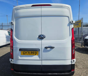 2021 Maxus Deliver 9 2.0 D20 in White — image 6