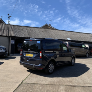 2024 Ford Tourneo Connect 2.0 Tourneo Connect Titanium Tourneo L1 2.0l Ecoblue 122ps Fwd 6 Speed Manual in Blue — image 4