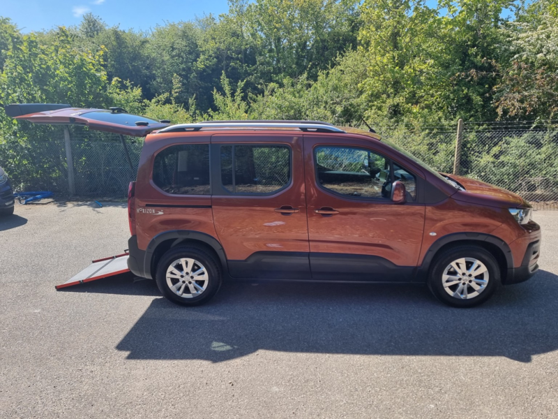 2019 Peugeot Rifter 1.5 Bluehdi Allure in Bronze — image 1