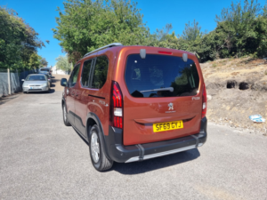 2019 Peugeot Rifter 1.5 Bluehdi Allure in Bronze — image 6
