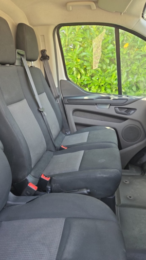 2021 Ford Transit Custom 2.0 Transit Custom Leader Van 300 L1 2.0l Ecoblue 130ps Fwd 6 Speed Manual in White — image 2