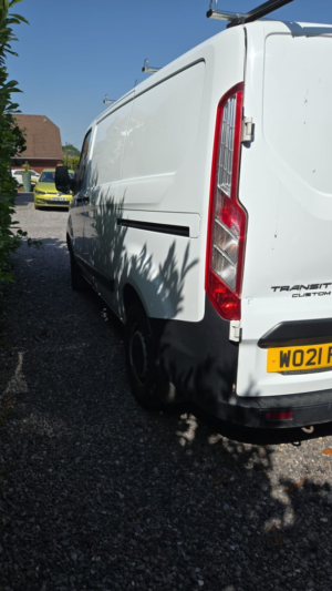 2021 Ford Transit Custom 2.0 Transit Custom Leader Van 300 L1 2.0l Ecoblue 130ps Fwd 6 Speed Manual in White — image 5