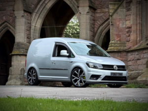2018 Volkswagen Caddy 2.0 Tdi C20 Bluemotion Tech Highline in Silver — image 2