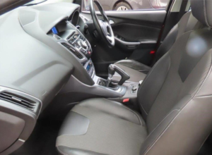2012 Ford Focus 1.6 Tdci Titanium X Euro 5 (s/s) 5dr in Red — image 2