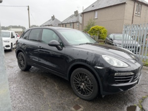 2011 Porsche Cayenne 3.0 Td V6 in Black — image 2