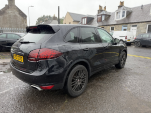 2011 Porsche Cayenne 3.0 Td V6 in Black — image 5