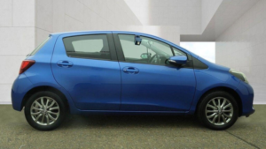 2016 Toyota Yaris 1.33 Dual Vvt-I Icon Euro 6 5dr in Blue — image 5