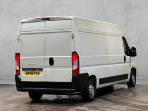 2018 Peugeot Boxer 2.0 Bluehdi 335 Professional L3 H2 Euro 6 5dr in White — image 5