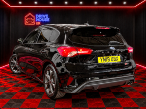 2019 Ford Focus 1.0 T Ecoboost St-Line in Black — image 3