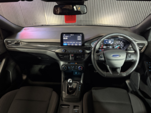2019 Ford Focus 1.0 T Ecoboost St-Line in Black — image 5